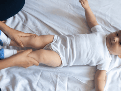 Çocuklarda Bacak Eğriliği Nedir? Belirtileri ve Tedavisi
